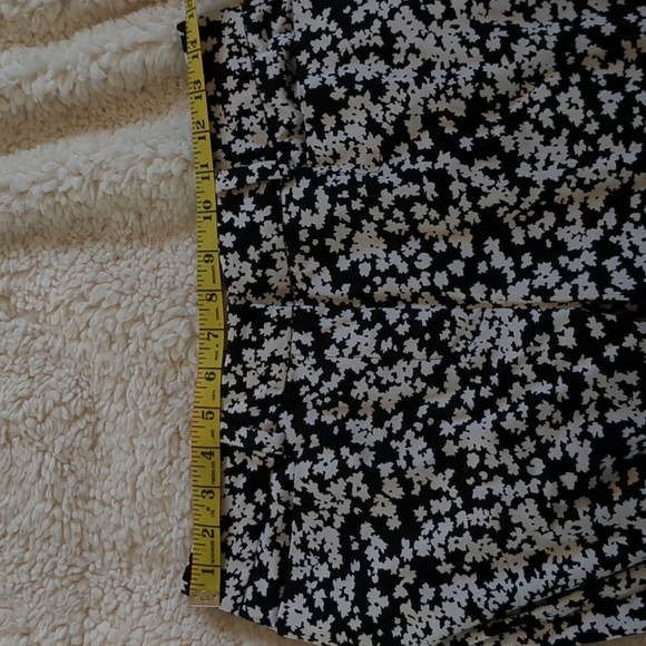 Talbots ankle pants black with white floral pattern - Picture 6 of 8
